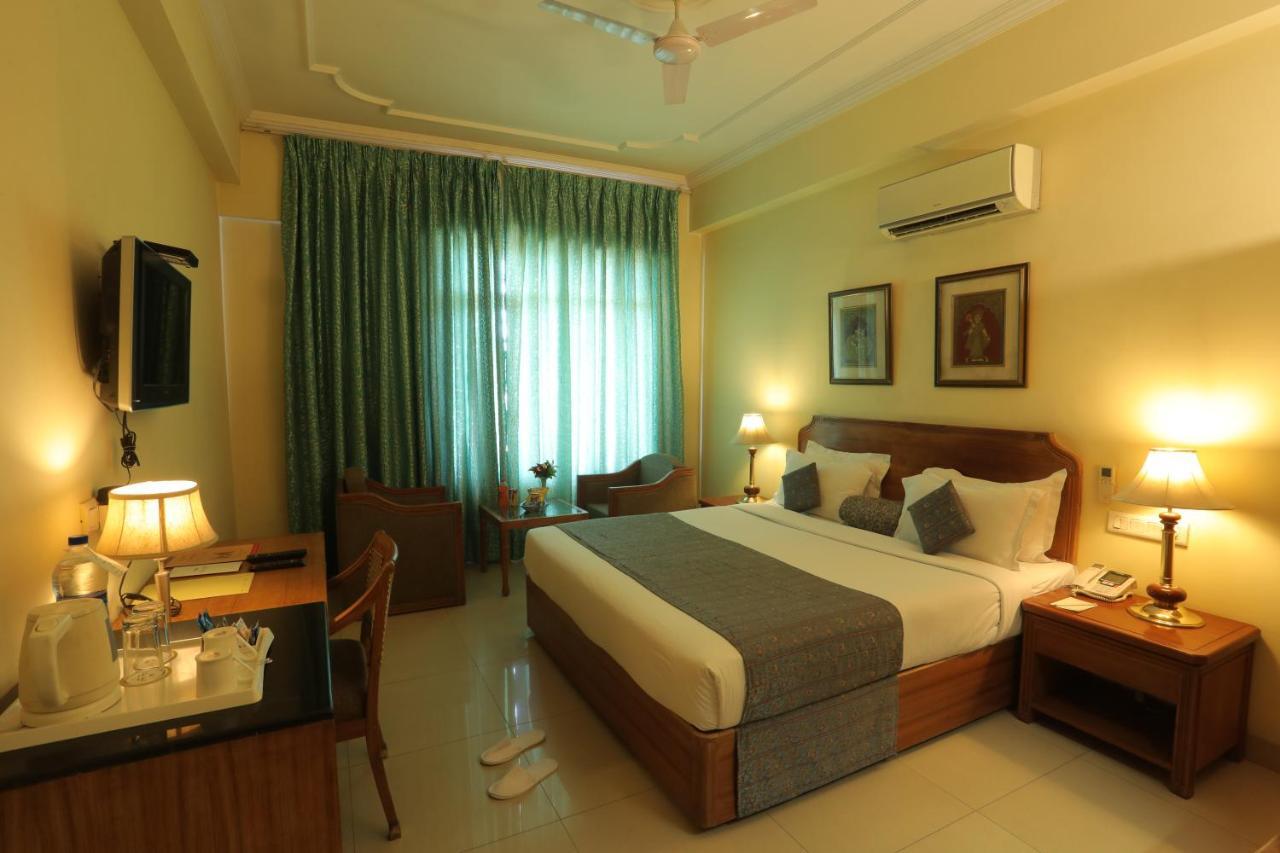 Classic Residency Haridwār Buitenkant foto