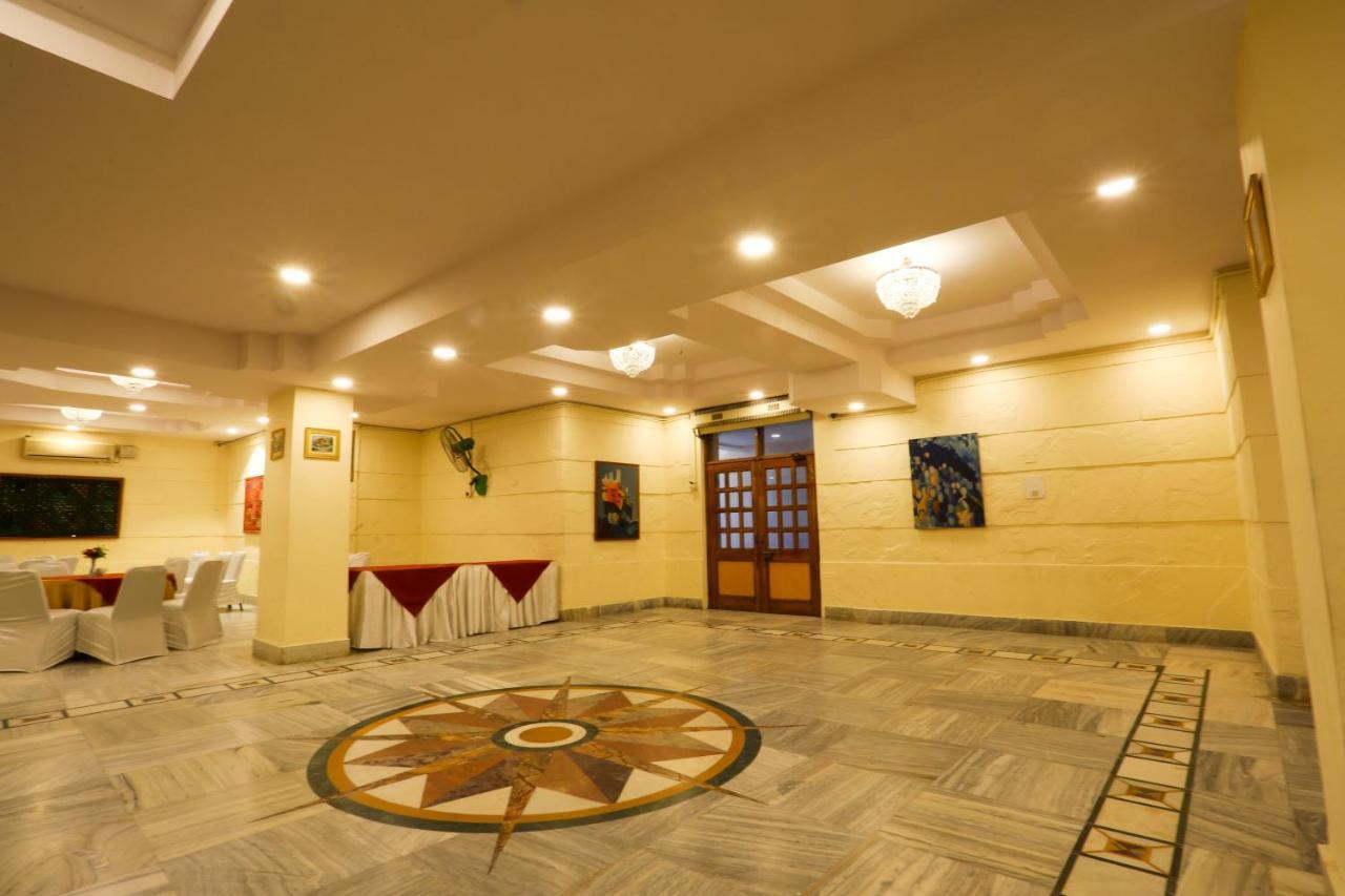 Classic Residency Haridwār Buitenkant foto
